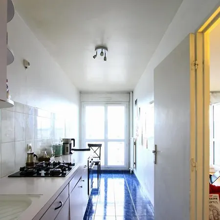 Crossing Apt With Balcony And Nice View On Paris Paris