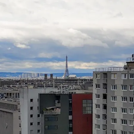 Crossing Apt With Balcony And Nice View On Paris